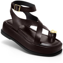 Sandália Flatform em Tiras